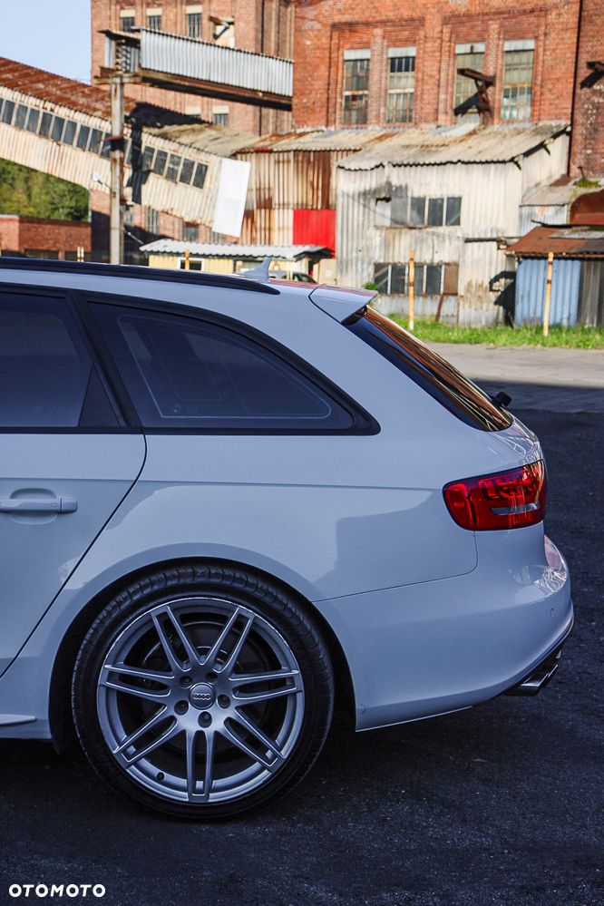 Audi S4 Avant - 11