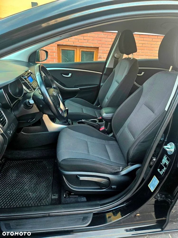 Hyundai i30 1.4 Select - 11
