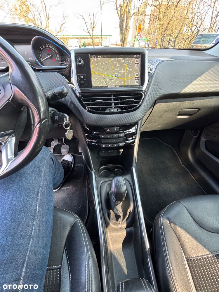 Peugeot 2008 PureTech 82 Allure - 15