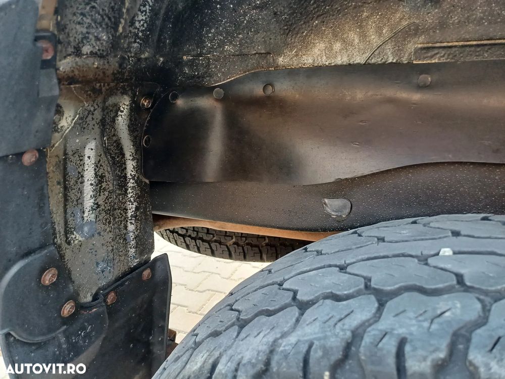 Mitsubishi L200 - 24