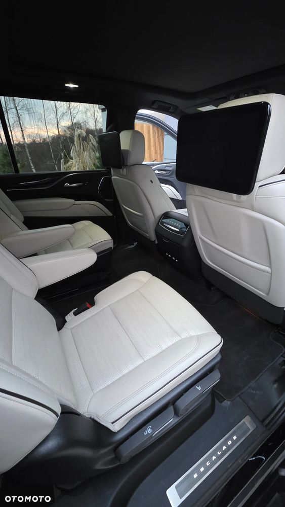 Cadillac Escalade ESV 6.2 V8 AWD AT Platinum - 13