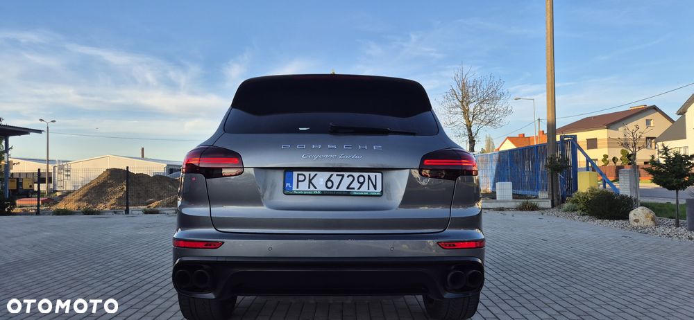Porsche Cayenne - 35