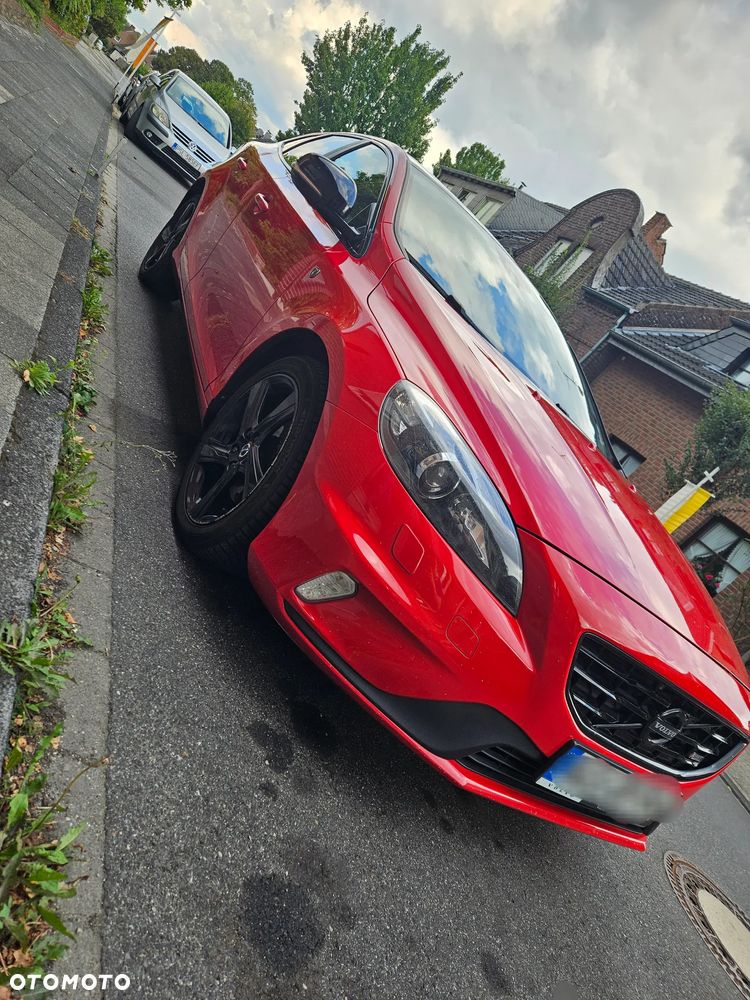 Volvo V40 D2 R Design - 1