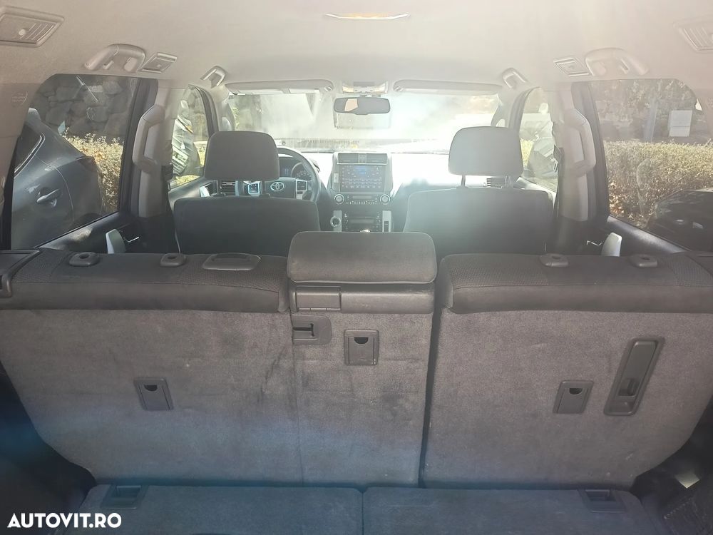 Toyota Land Cruiser 3.0l Turbo D-4D Aut. AVS 7 Locuri Luxury - 12