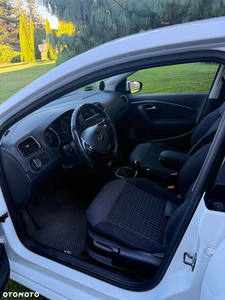 Volkswagen Polo - 13