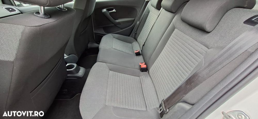 Volkswagen Polo - 13