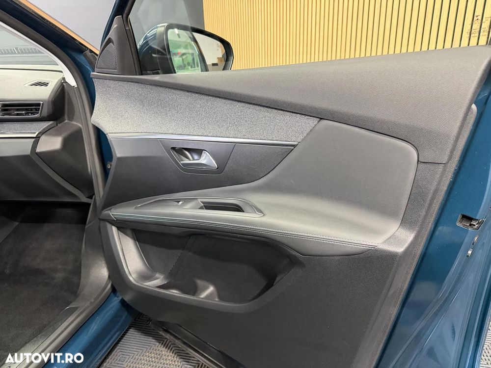 Peugeot 3008 225 e-EAT8 Allure Pack - 25