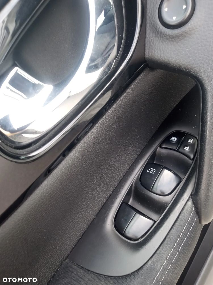 Nissan Qashqai - 15