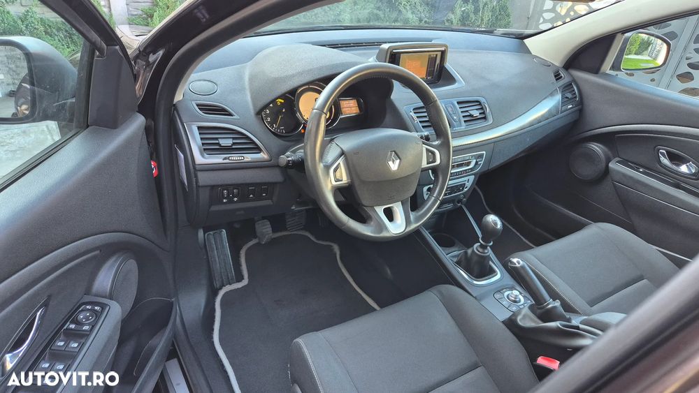 Renault Megane ENERGY dCi 110 Start & Stop Bose Edition - 10