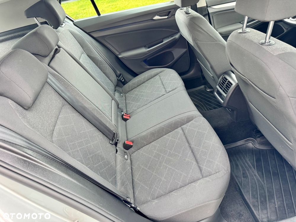 Volkswagen Golf 2.0 TDI Life - 14