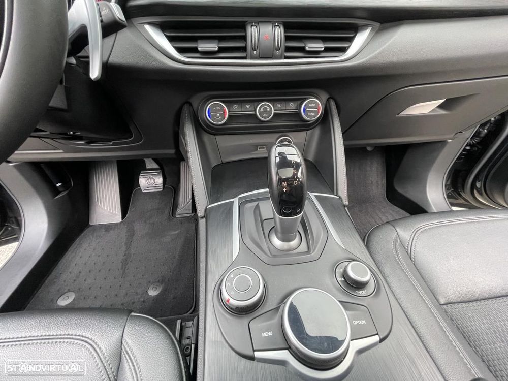 Alfa Romeo Stelvio 2.2 D Super AT8 - 25