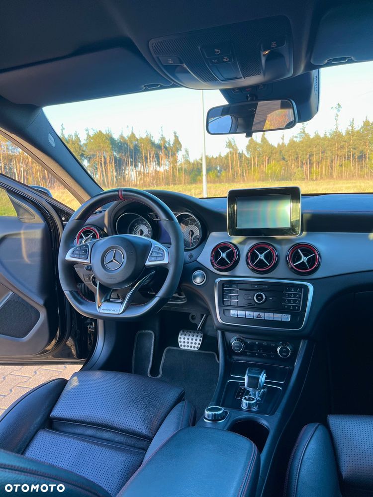 Mercedes-Benz GLA - 26
