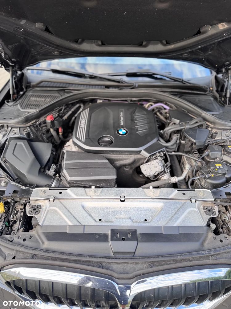 BMW Seria 3 320d xDrive MHEV M Sport sport - 22