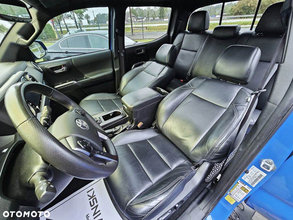 Toyota Tacoma - 16