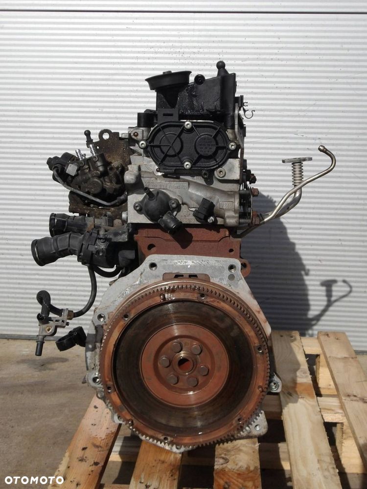 SILNIK 1.6 TDI DCX DCXA Volkswagen PASSAT B8 - 4
