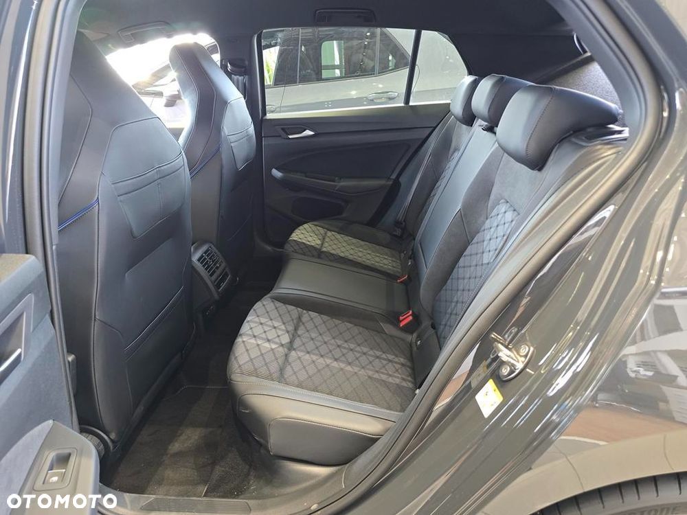 Volkswagen Golf 1.5 eTSI mHEV R-Line Plus DSG - 9