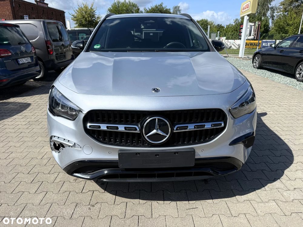 Mercedes-Benz GLA 220 4Matic 8G-DCT Special Edition - 6