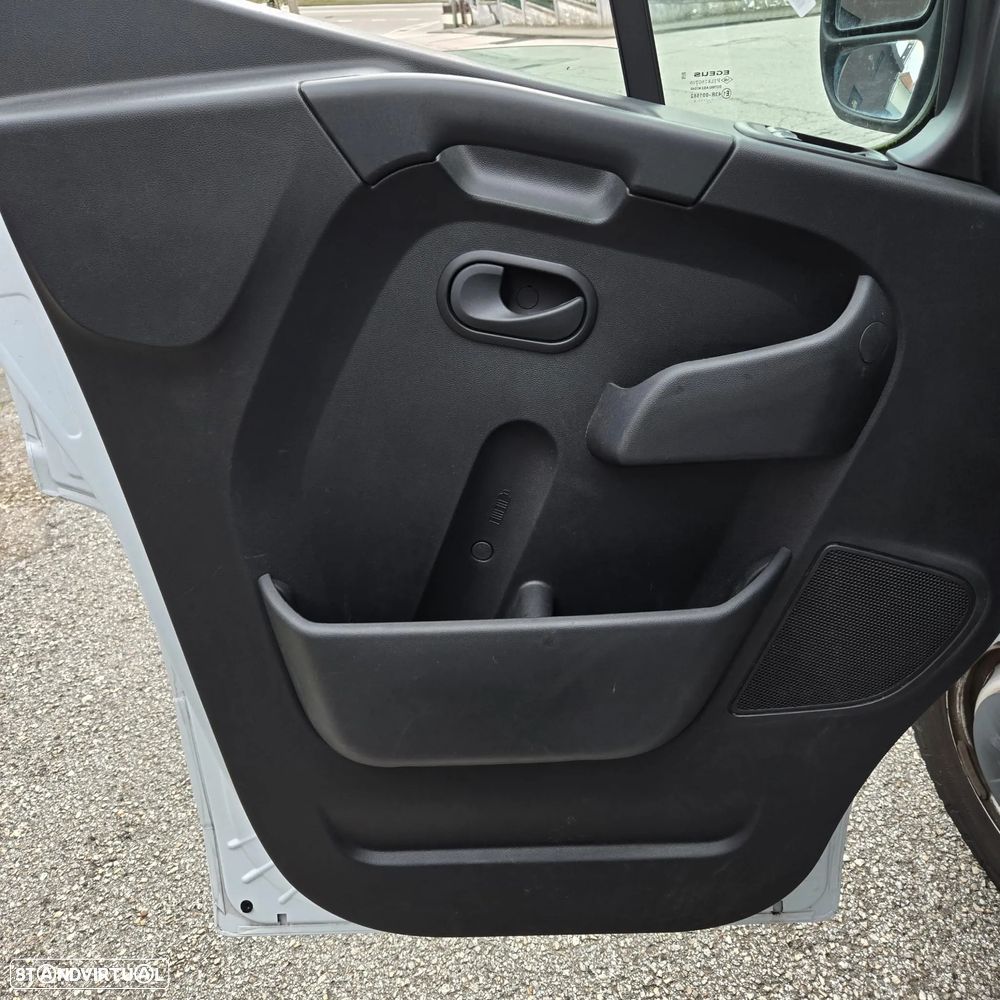 Renault Master E-Tech - 5