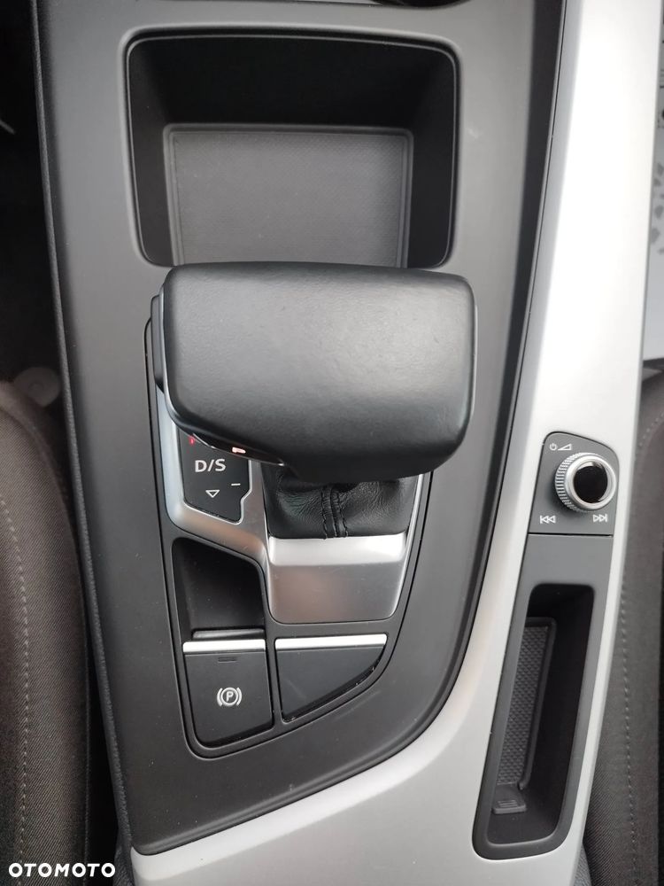 Audi A4 Avant 40 TDI S tronic - 24