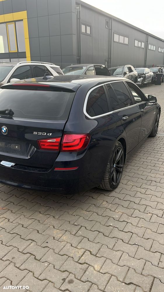 Dezmembram BMW seria 5 3.0 diesel F11 530D din 2012 - 2