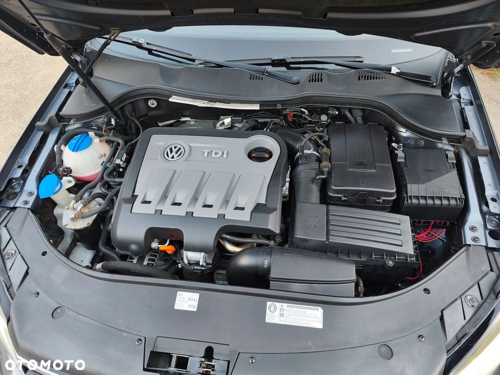 Volkswagen Passat - 22