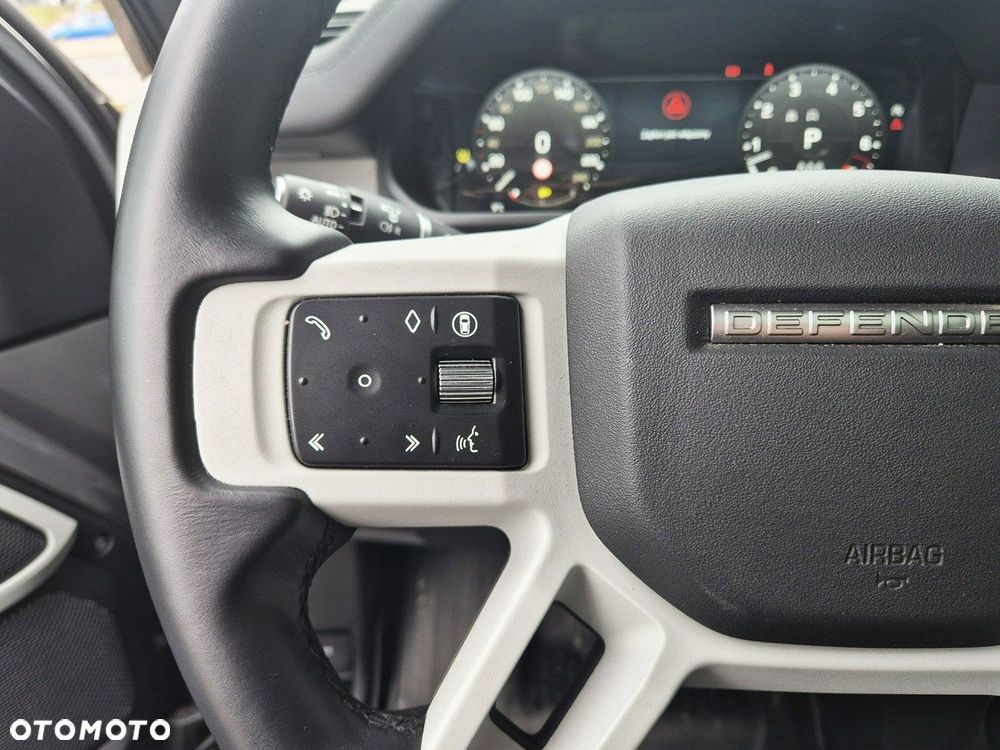 Land Rover Defender 90 P400 SE - 26