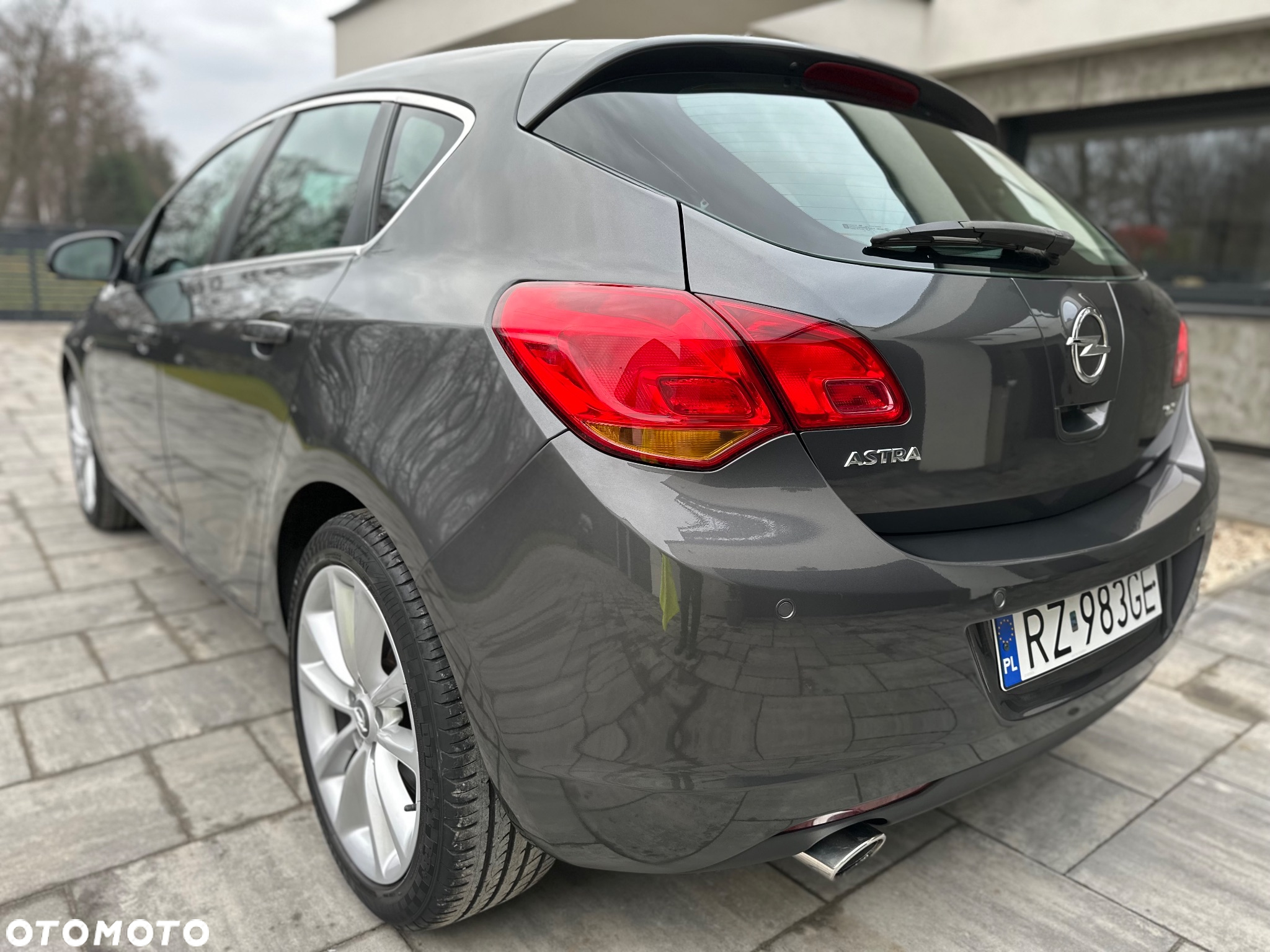 Opel Astra IV 2.0 CDTI Cosmo - 11