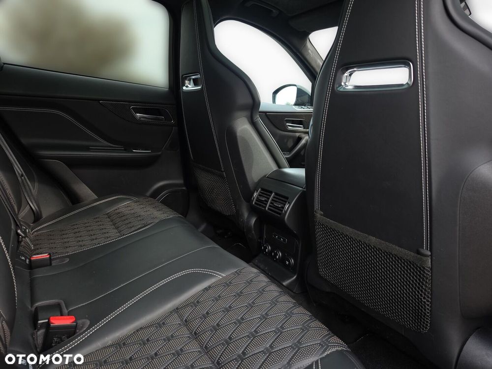 Jaguar F-Pace 5.0 V8 S/C AWD SVR - 36