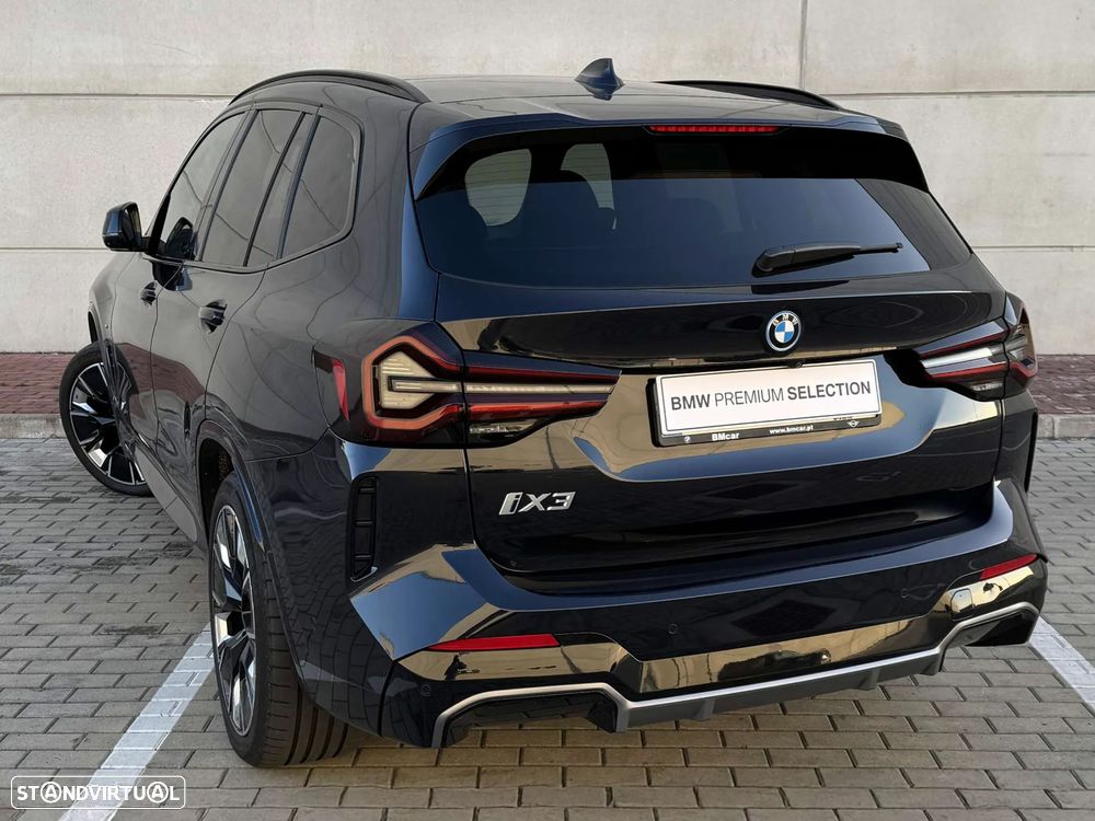 BMW iX3 M Sport Impressive - 4