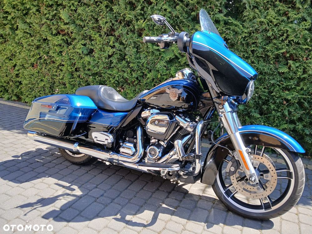 Harley-Davidson CVO Street Glide - 15