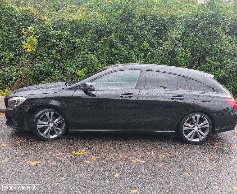 Mercedes-Benz CLA 180 d Shooting Brake AMG Line - 12