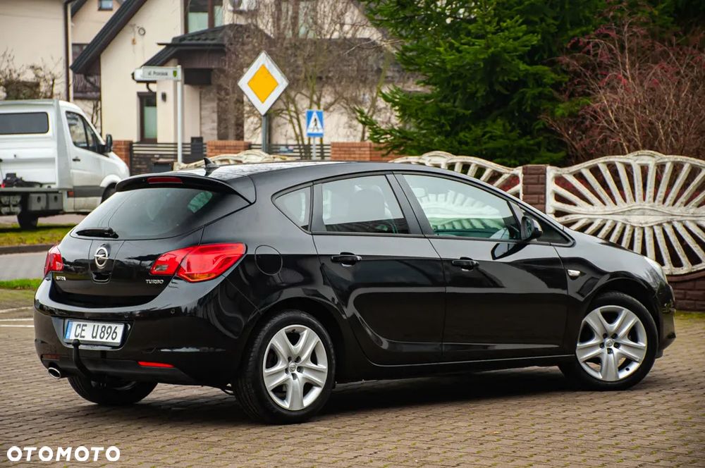 Opel Astra 1.4 Turbo Innovation - 17