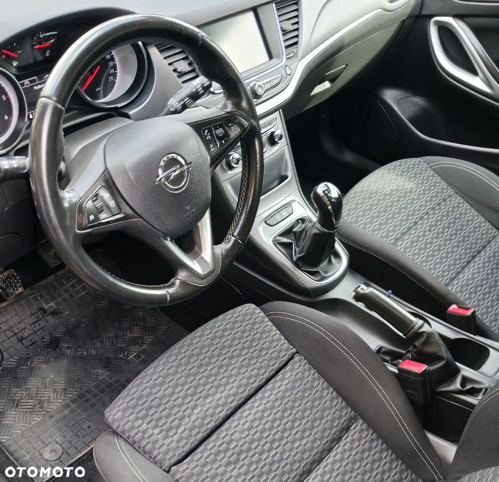 Opel Astra 1.6 CDTI Enjoy - 10