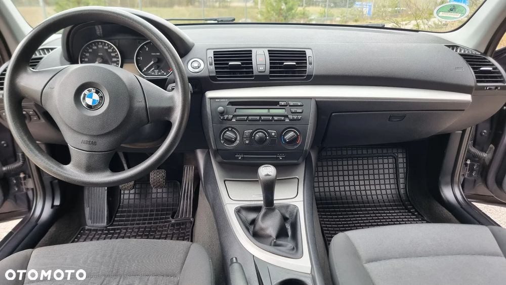 BMW Seria 1 118d - 30