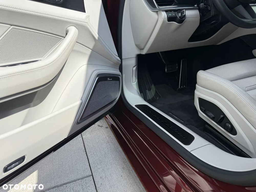 Porsche Panamera 4 E-Hybrid Platinum Edition - 16