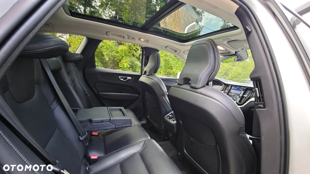 Volvo XC 60 B4 D AWD Inscription - 16