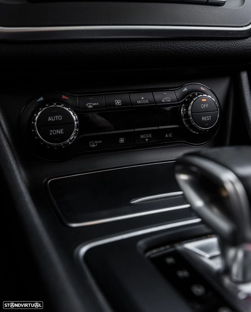 Mercedes-Benz CLA 45 AMG - 19