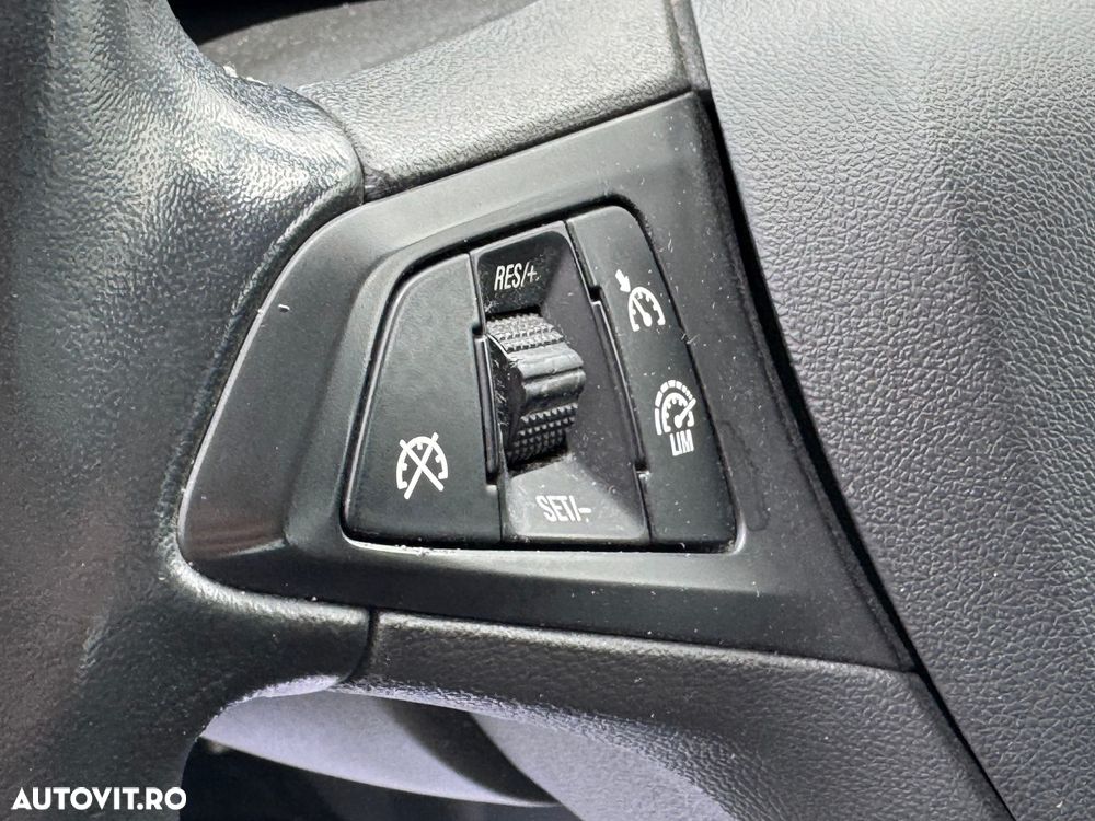 Opel Corsa ver-1-3-cdti-cosmo - 17