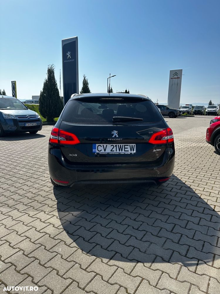 Peugeot 308 1.2 L PureTech Turbo Allure - 5