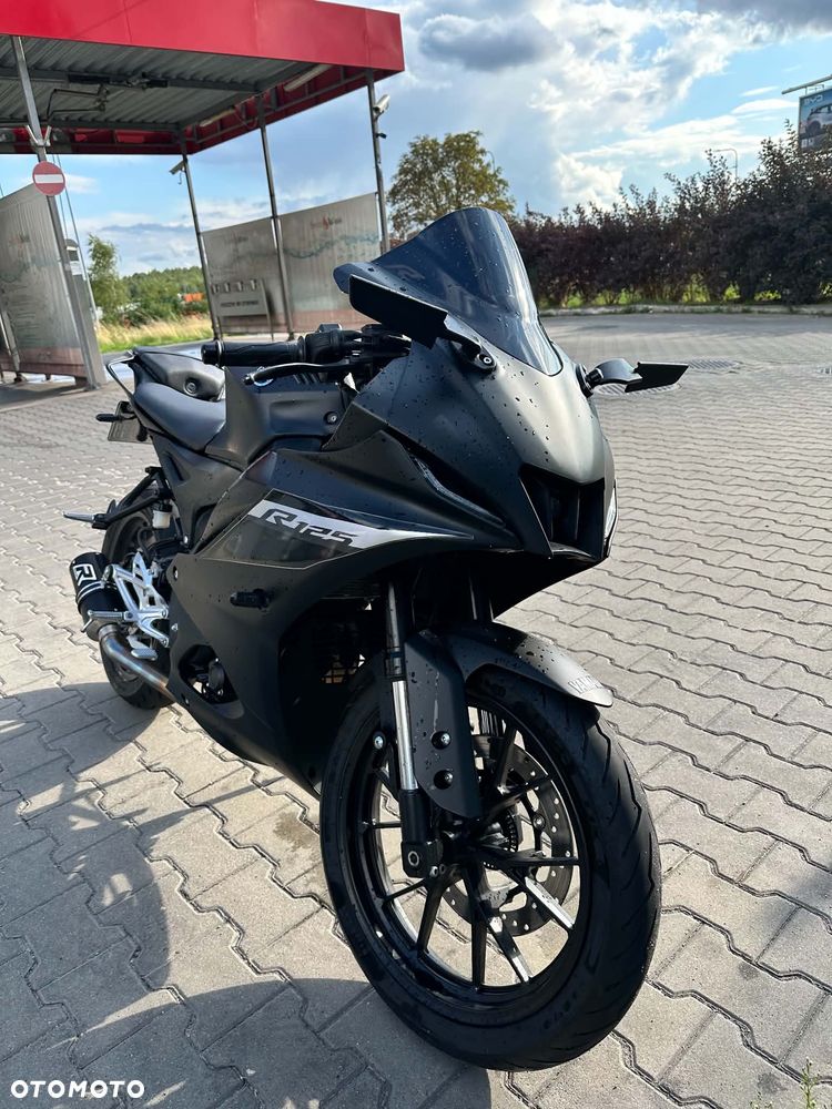 Yamaha YZF - 1