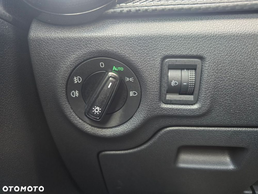 Skoda Fabia 1.5 TSI Monte Carlo DSG - 30