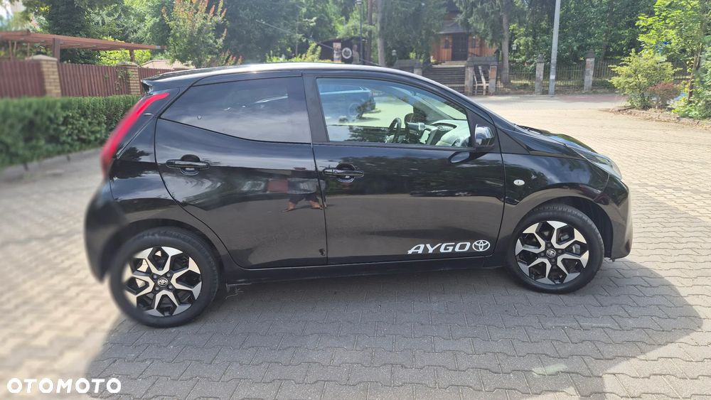 Toyota Aygo x.shift x-play connect - 7