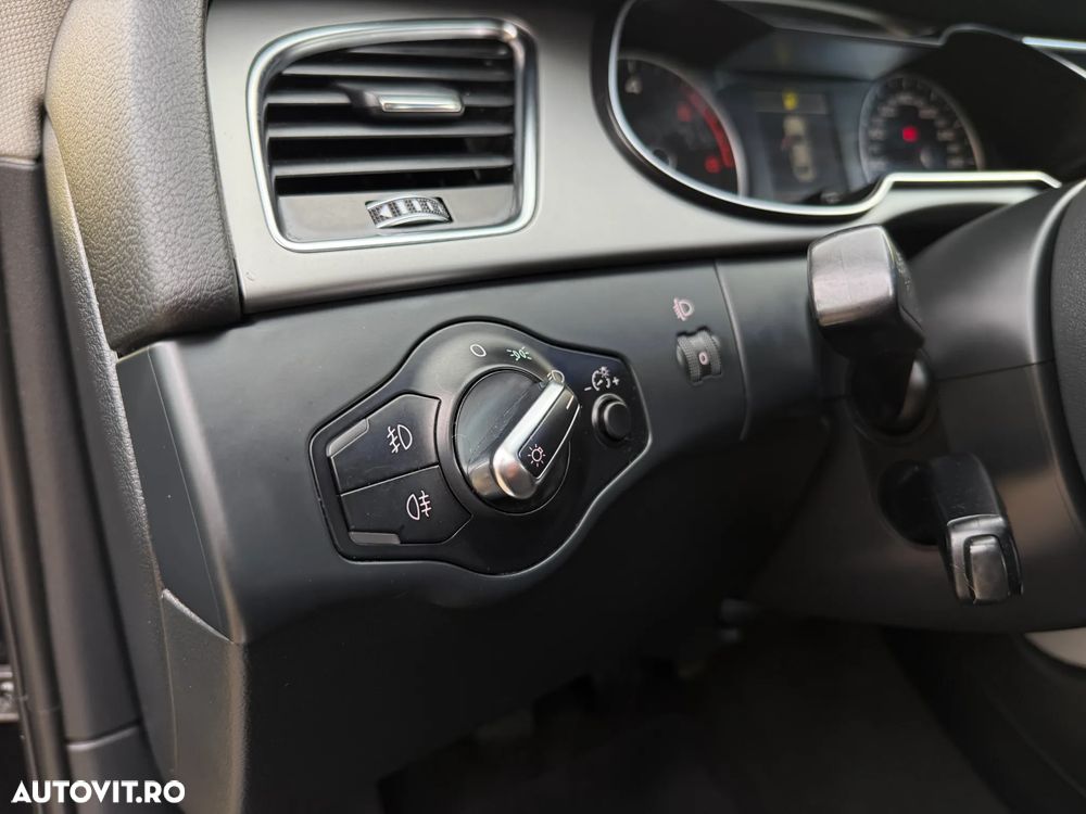 Audi A4 2.0 TDI DPF S line Sportpaket - 13