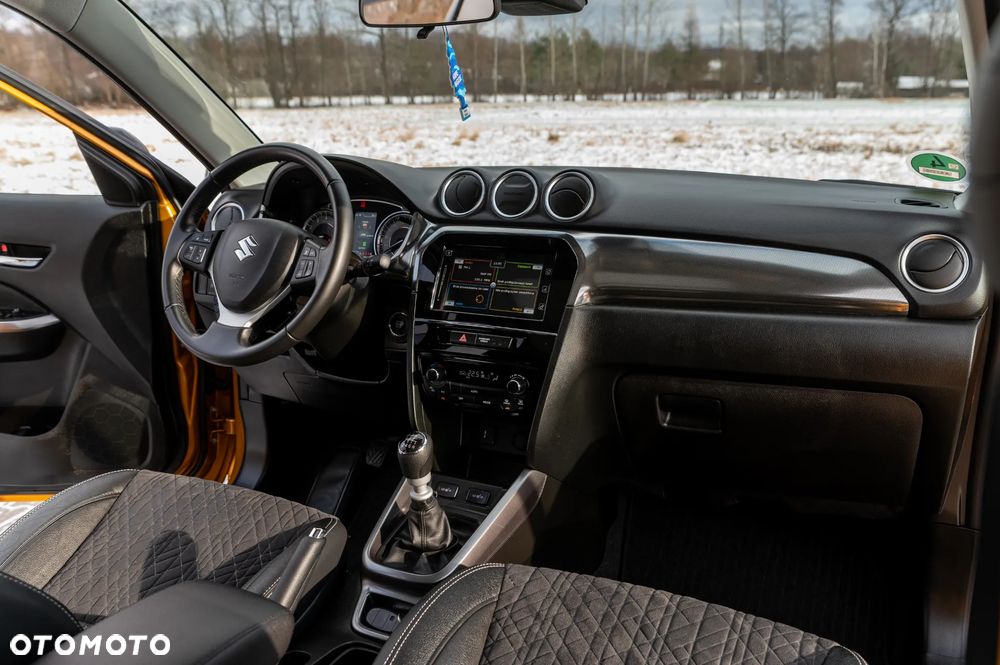 Suzuki Vitara 1.4 Boosterjet SHVS Premium 2WD - 28