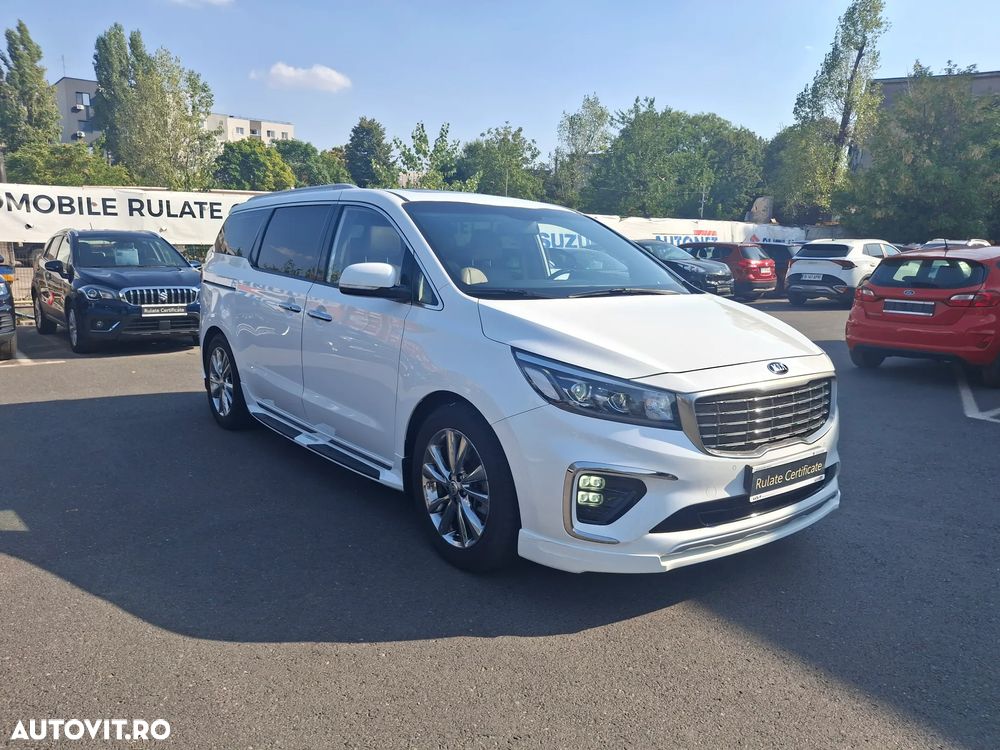 Kia Carnival - 8