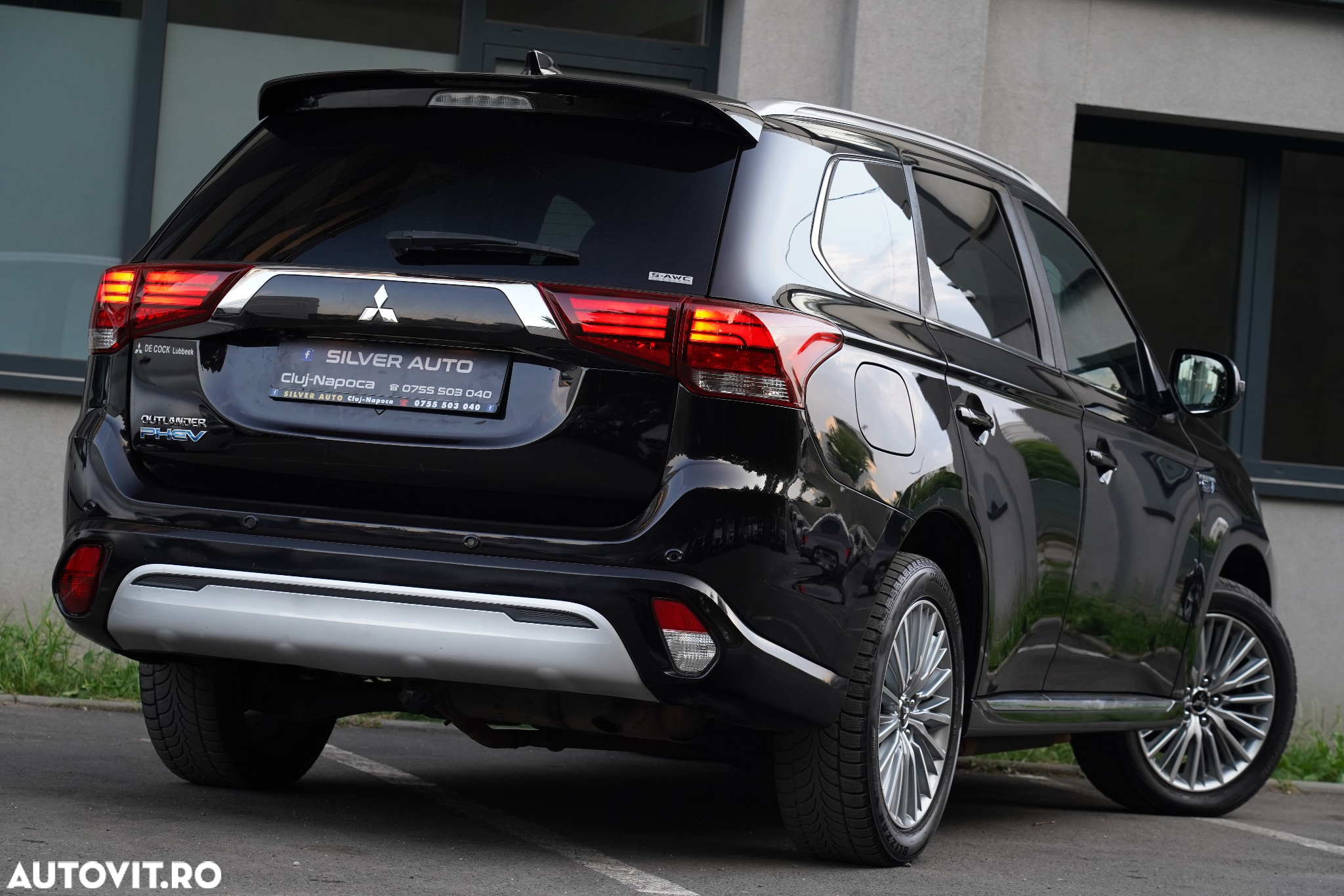 Mitsubishi Outlander 2.4 4WD Plug-In Hybrid Top - 20