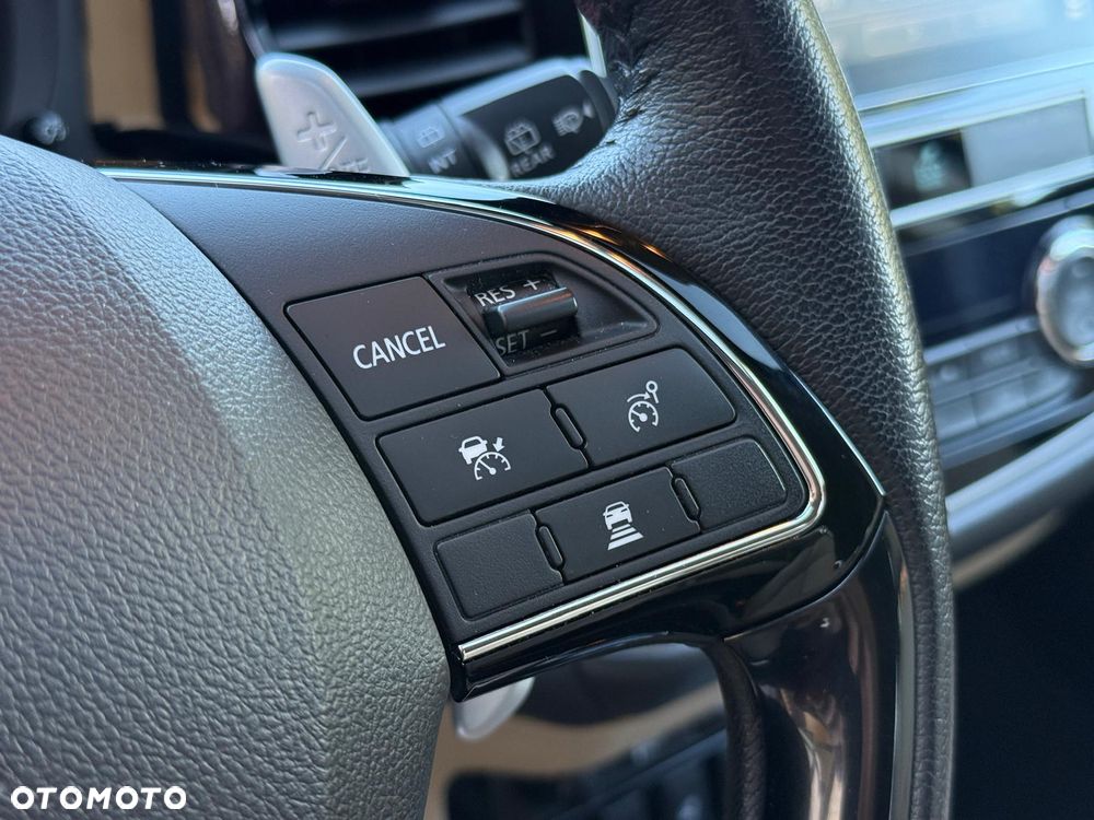 Mitsubishi Outlander 2.0 Intense Comfort 4WD CVT - 31