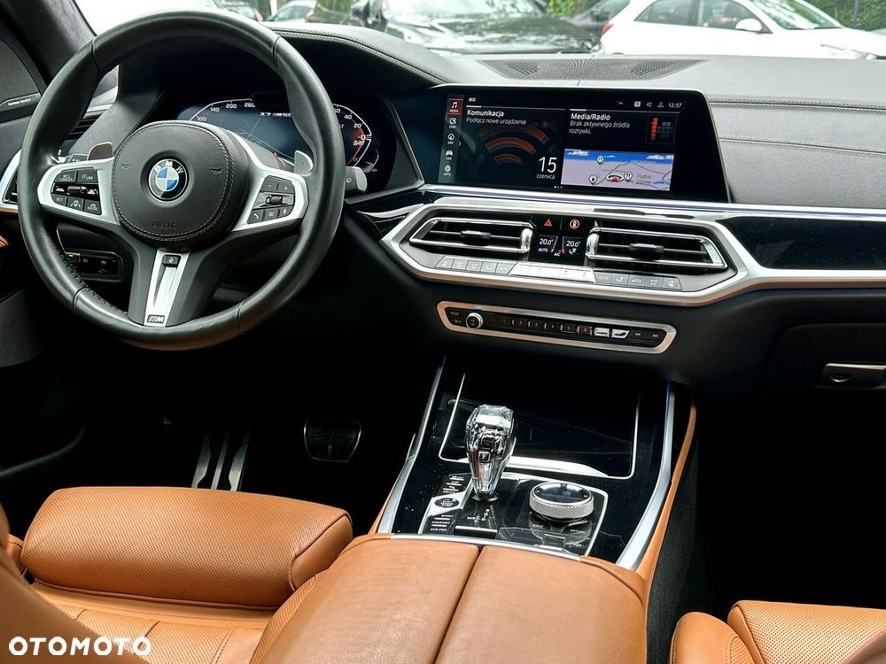 BMW X7 M50i sport - 27