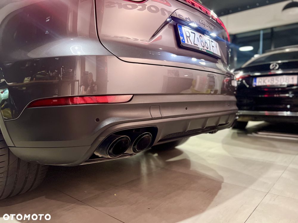 Porsche Cayenne Platinum Edition - 18