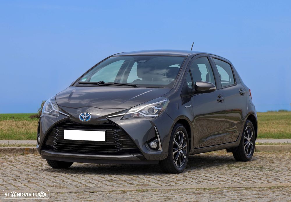 Toyota Yaris 1.5 HSD Comfort +P.Style+P.Techno - 4
